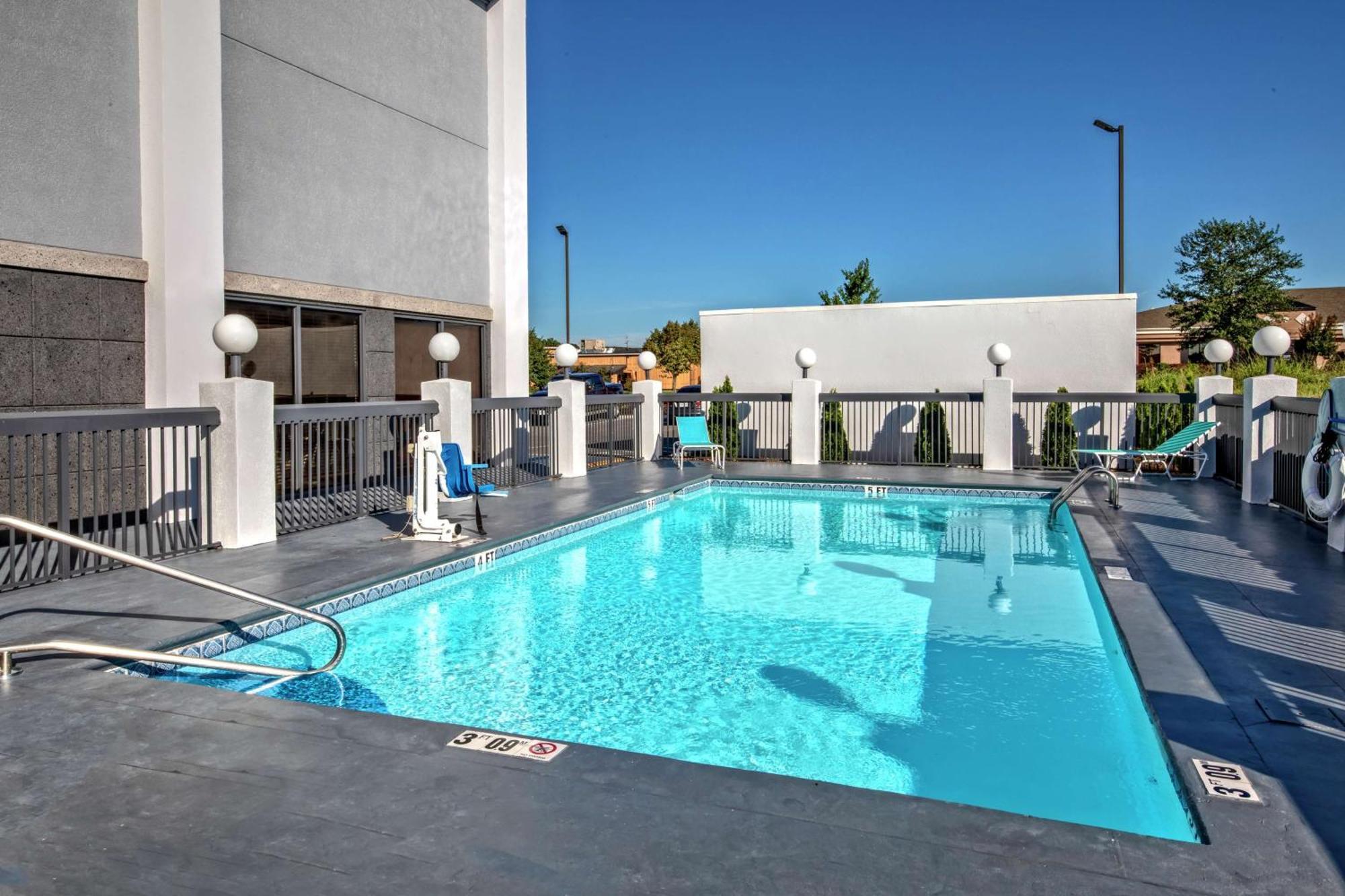 Hampton Inn Tullahoma Eksteriør bilde