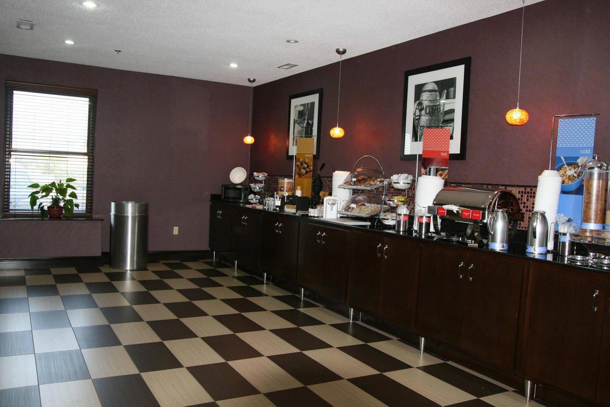 Hampton Inn Tullahoma Eksteriør bilde